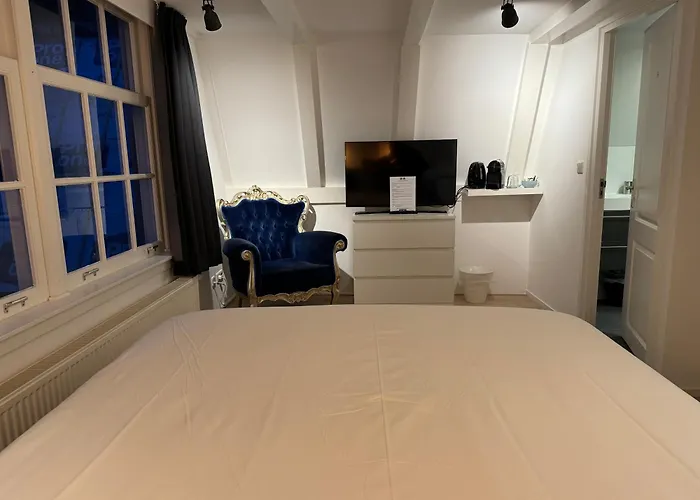 Nine Streets Inn